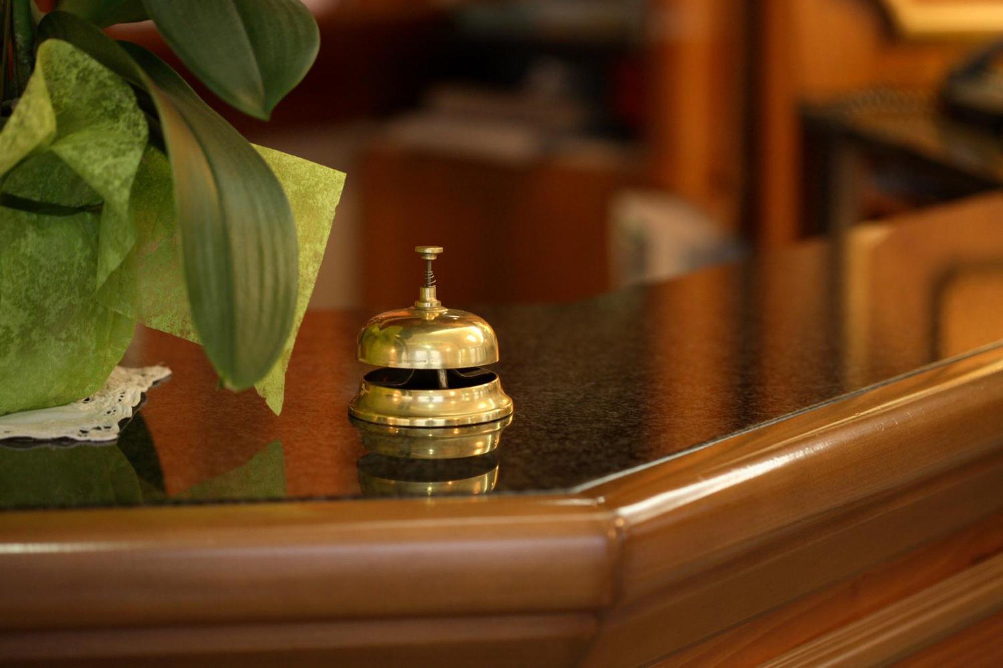 Hotel Alexander Чезена Экстерьер фото