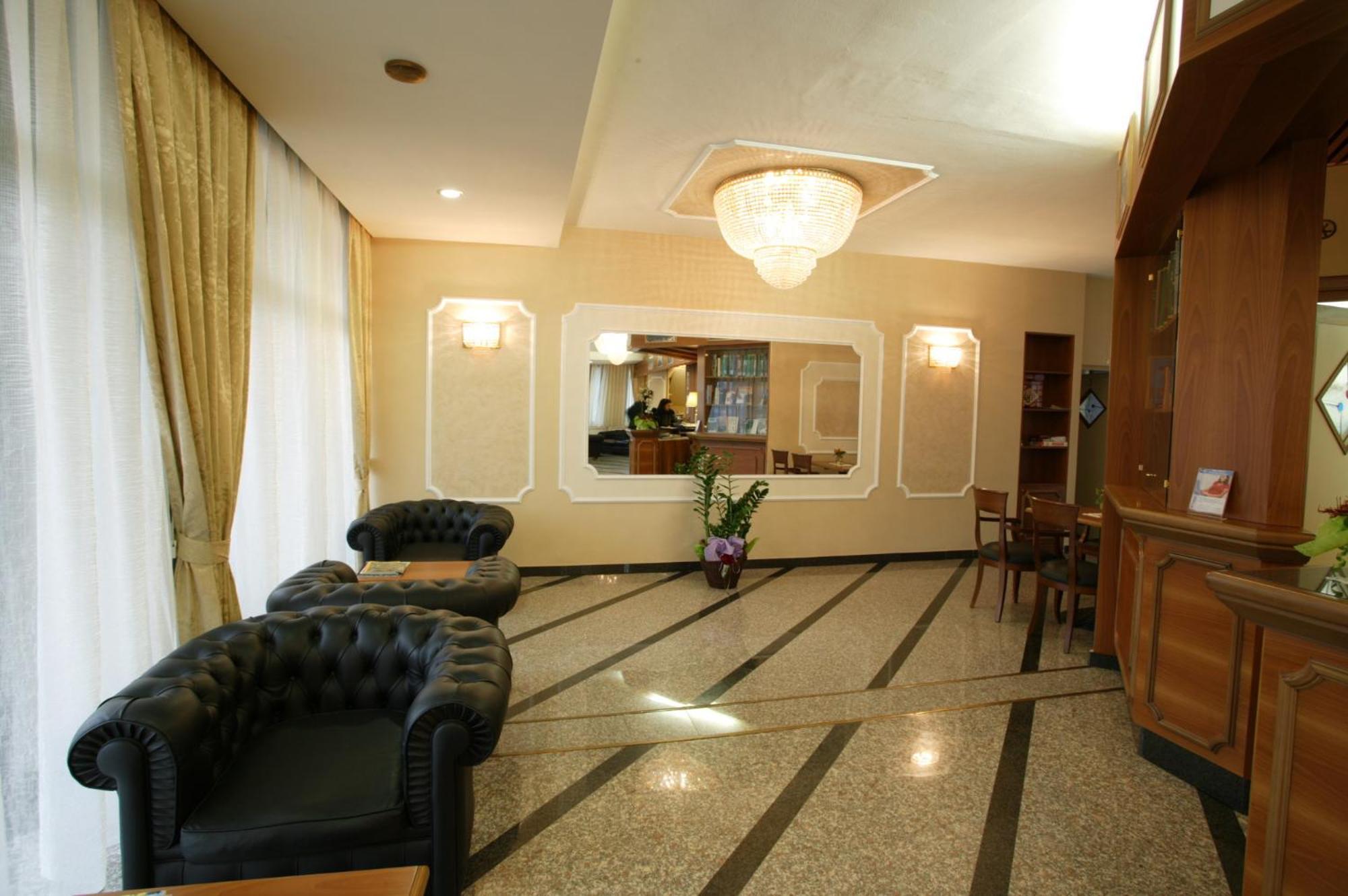 Hotel Alexander Чезена Экстерьер фото